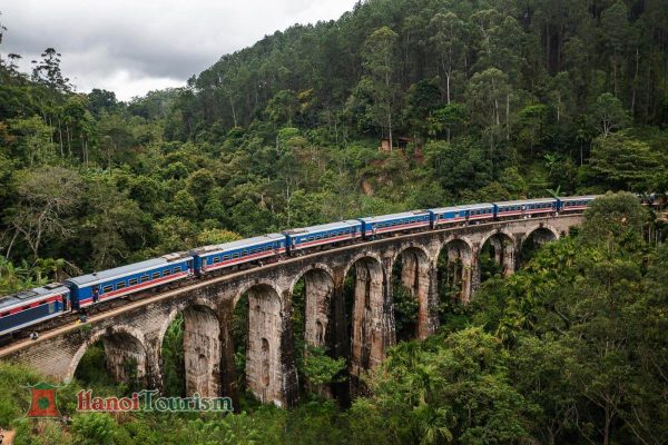 Nine Arch Bridge (cầu 9 nhịp) - Sri Lanka