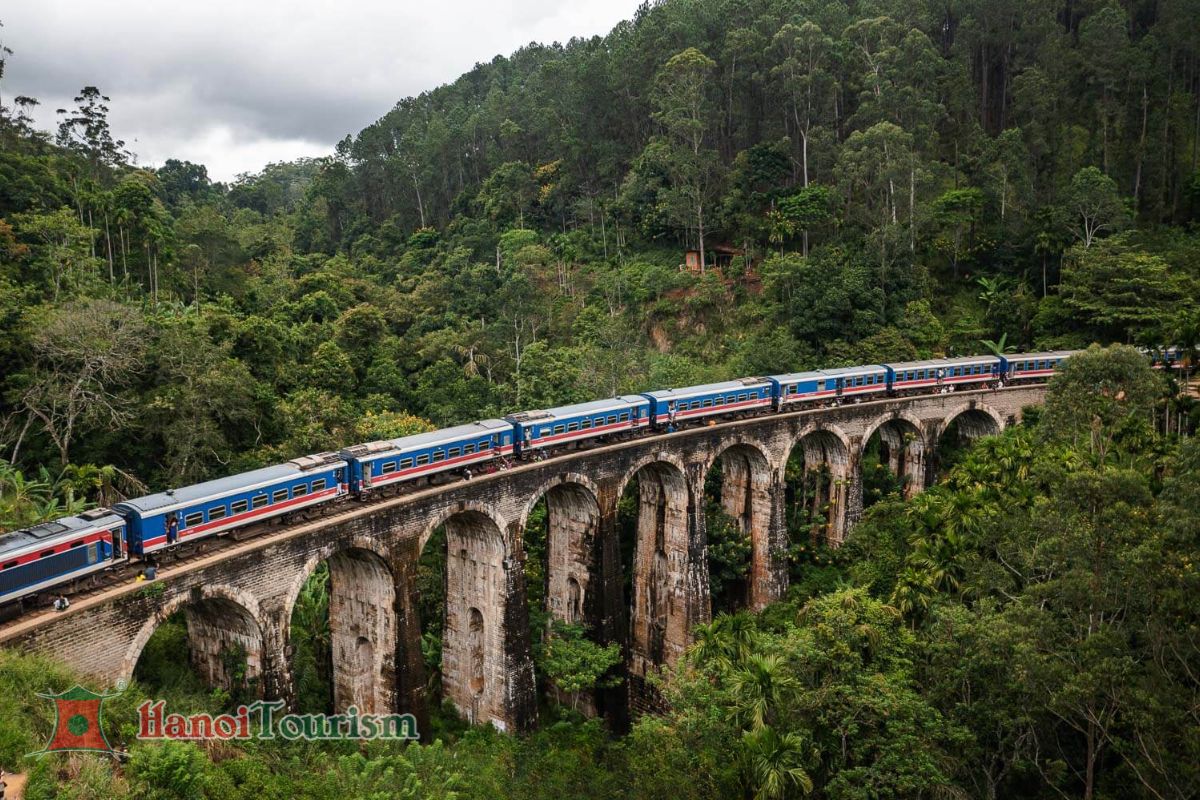 Nine Arch Bridge (cầu 9 nhịp) - Sri Lanka